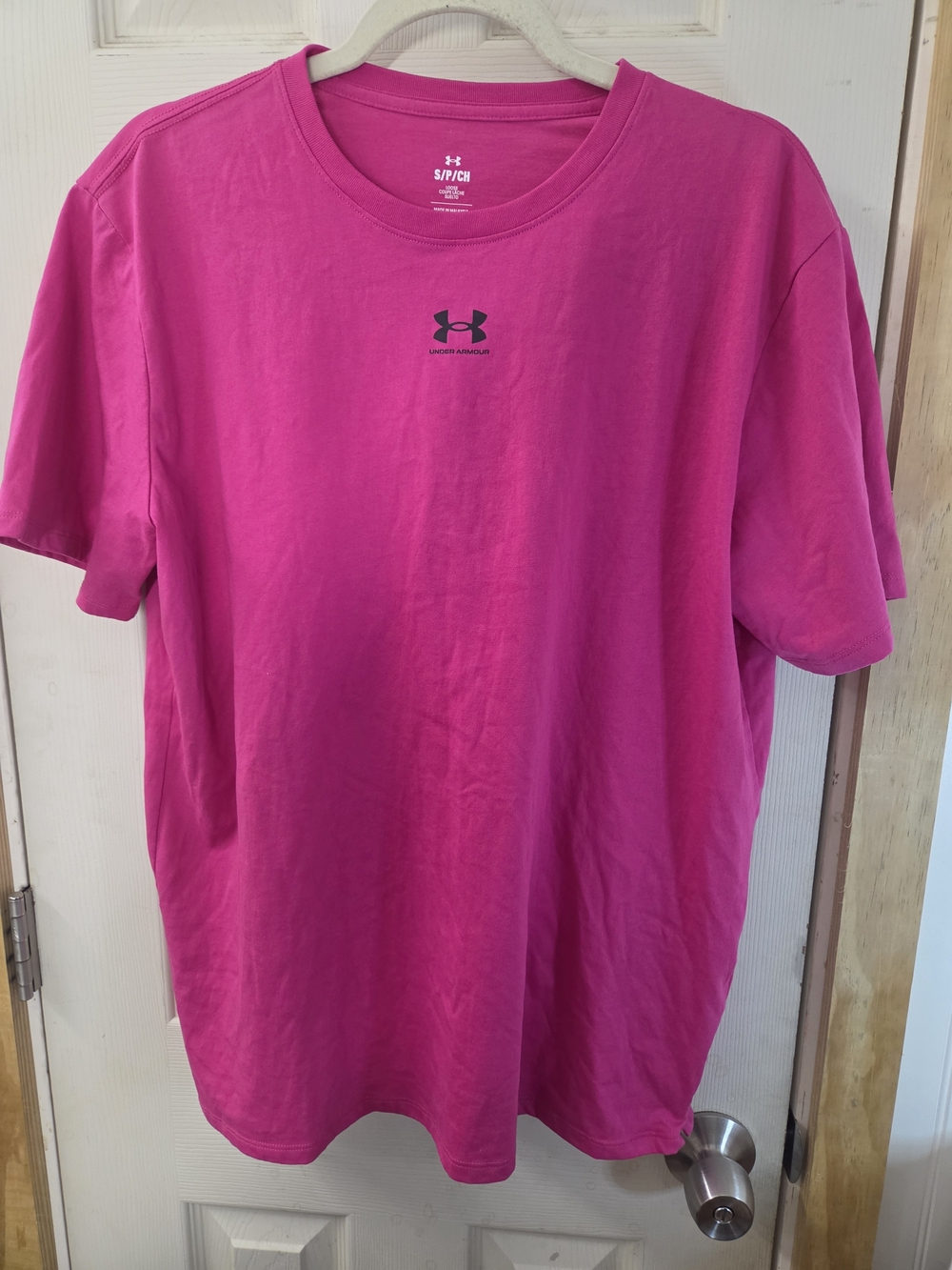 Under Armour Men’s Hot Pink Performance Crew Neck Tee